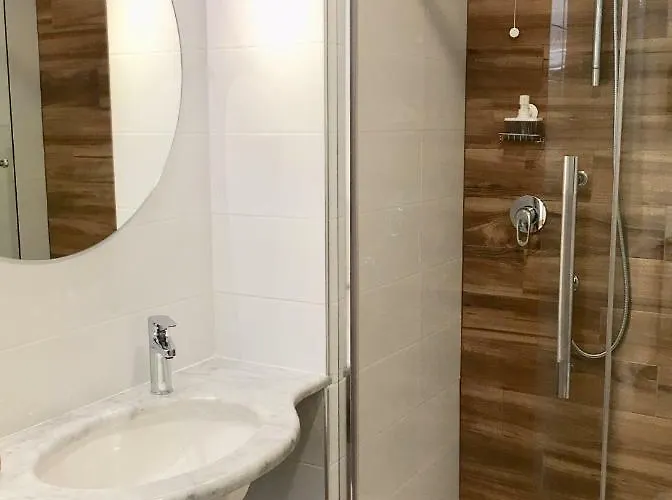 Cavallotti 21 3* La Spezia