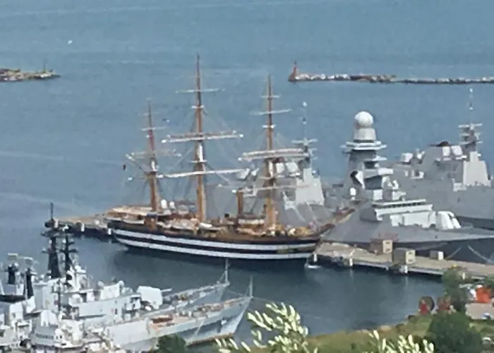 Cavallotti 21 3* La Spezia