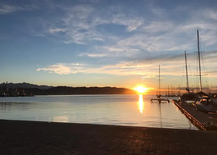 Cavallotti 21 Pensionat La Spezia